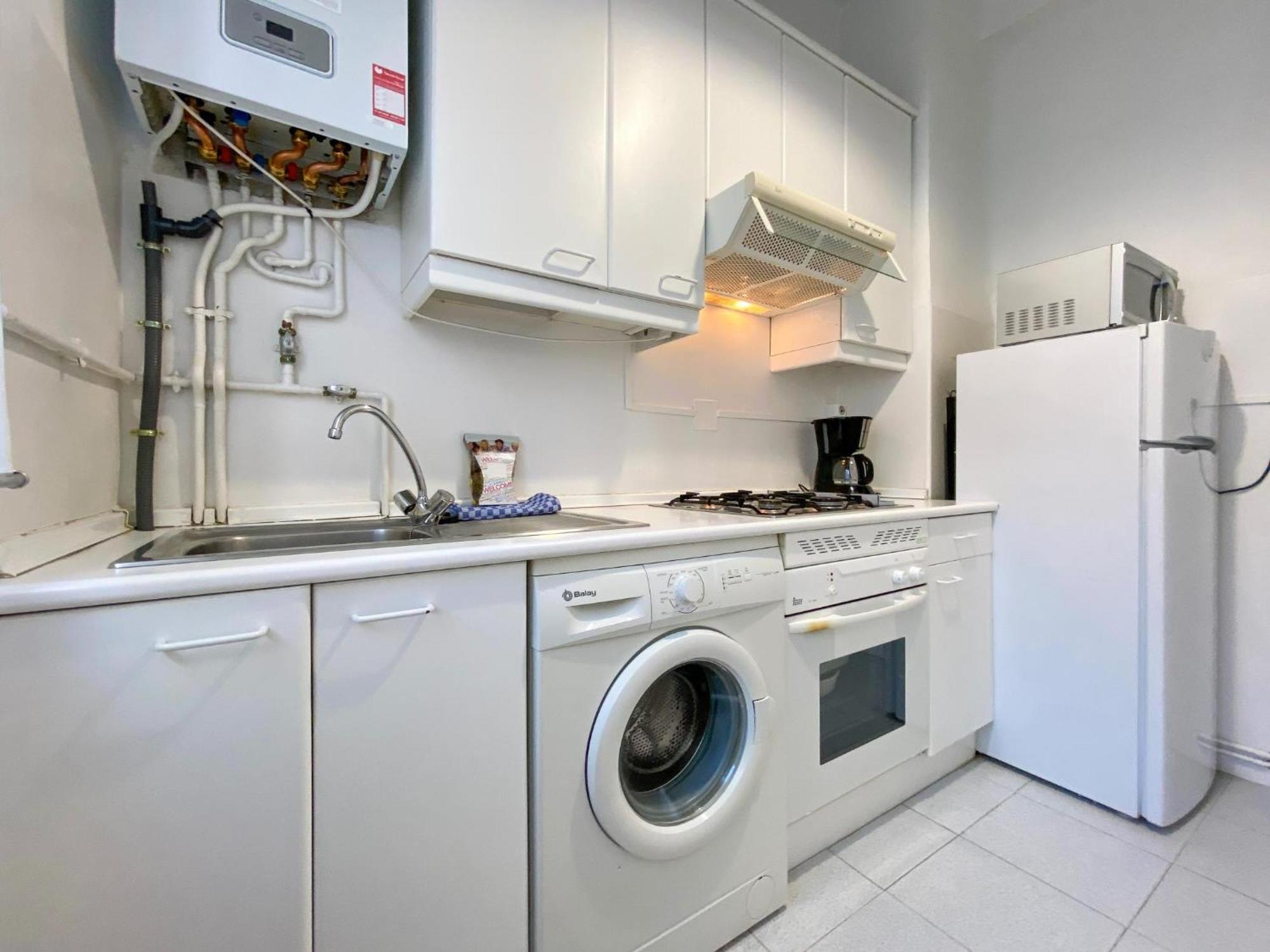Montaber Apartments - La Paz Market مدريد الغرفة الصورة